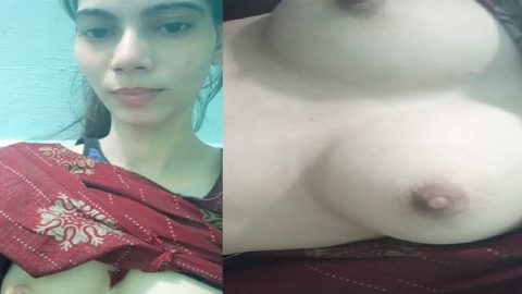 Cute desi girl virgin boobs showing viral selfie