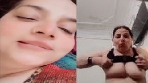 Desi lady role play and naked fingering video