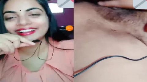 Live cam cute girl playing with boobs and hairy pussy