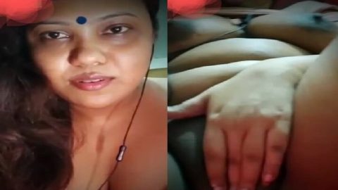 Married bhabhi fingering pussy with unsatisfied sex mood
