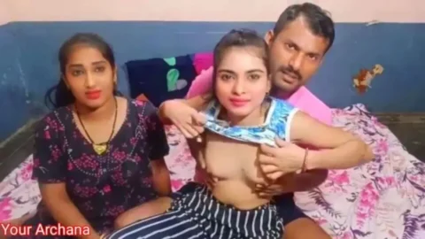 Sasur ne Badi Bohu ke Samne Chhoti Bohu ko Chuda With Hindi Audio