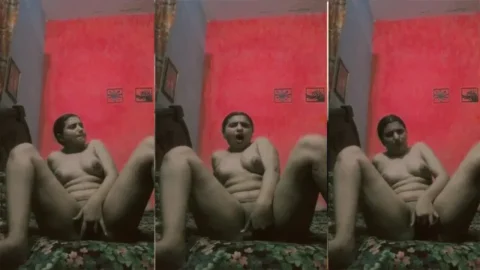 Pakistani Babe Ayesha - Masturbating For BF Viral Video