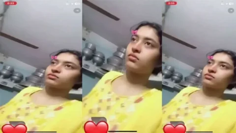 Snapchat Beautiful Girl Showing Desi Porn MMS